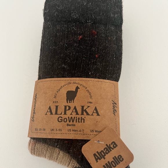 GoWith Alpaca Socks, Set of 2, NWT - Picture 4 of 8